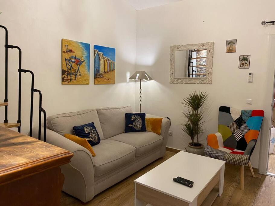 Charmante Maison Avec Exterieur A Deux Pas Des Remparts Aigues-Mortes Buitenkant foto